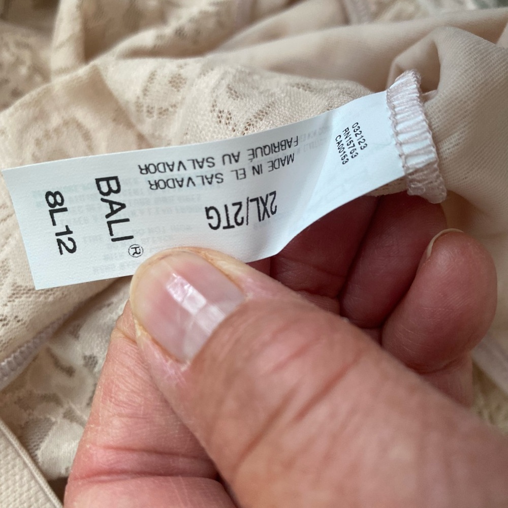 Bali Cream Lace Chemise NWT - Picture 4 of 4